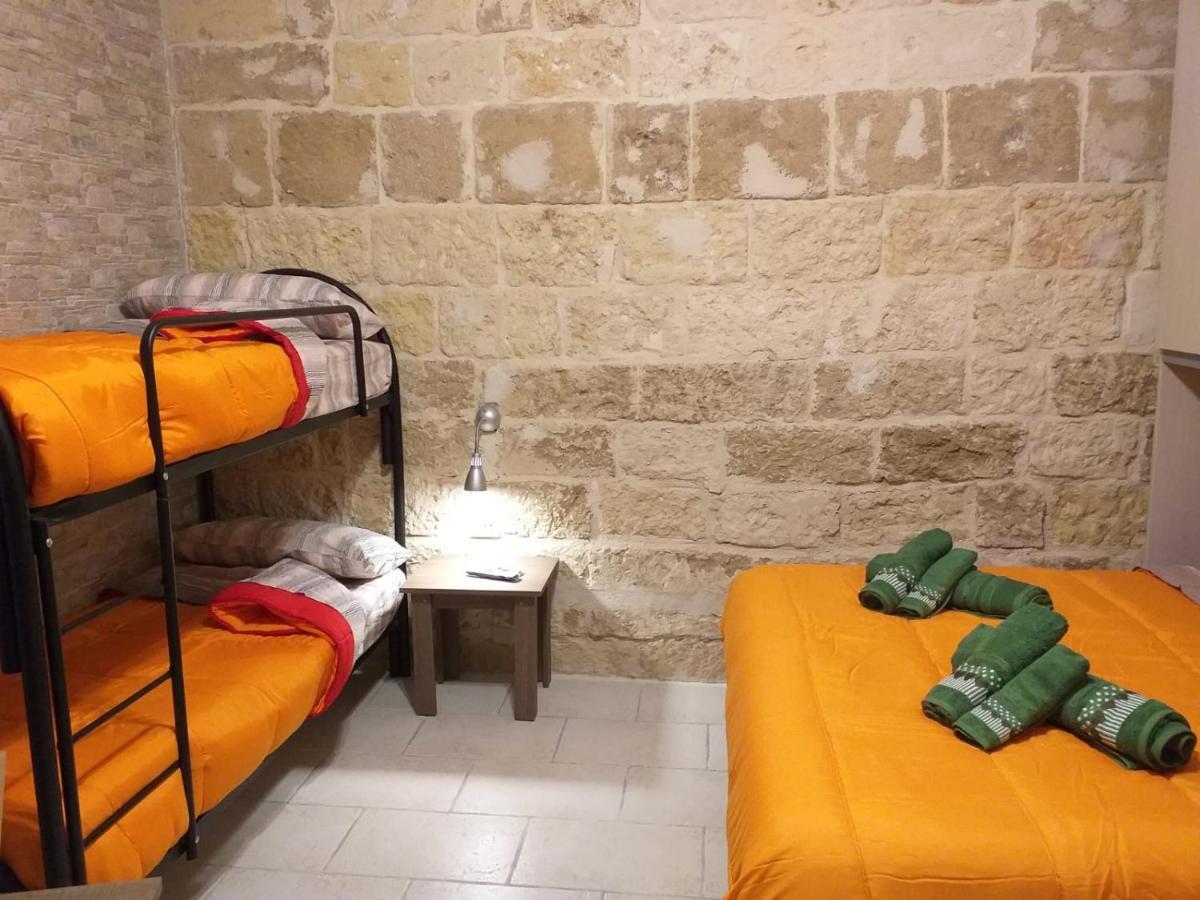 I Marchesi Del Grillo - Vicinanze Stazione, Campus, Policlinico Bed & Breakfast Bari Exterior photo