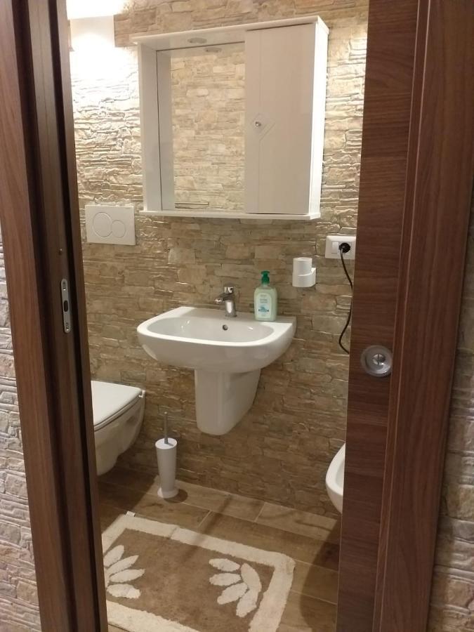 I Marchesi Del Grillo - Vicinanze Stazione, Campus, Policlinico Bed & Breakfast Bari Exterior photo