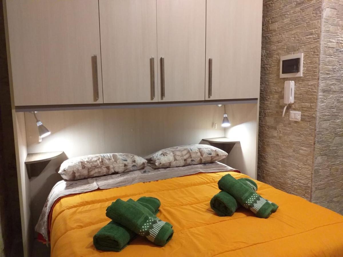 I Marchesi Del Grillo - Vicinanze Stazione, Campus, Policlinico Bed & Breakfast Bari Exterior photo