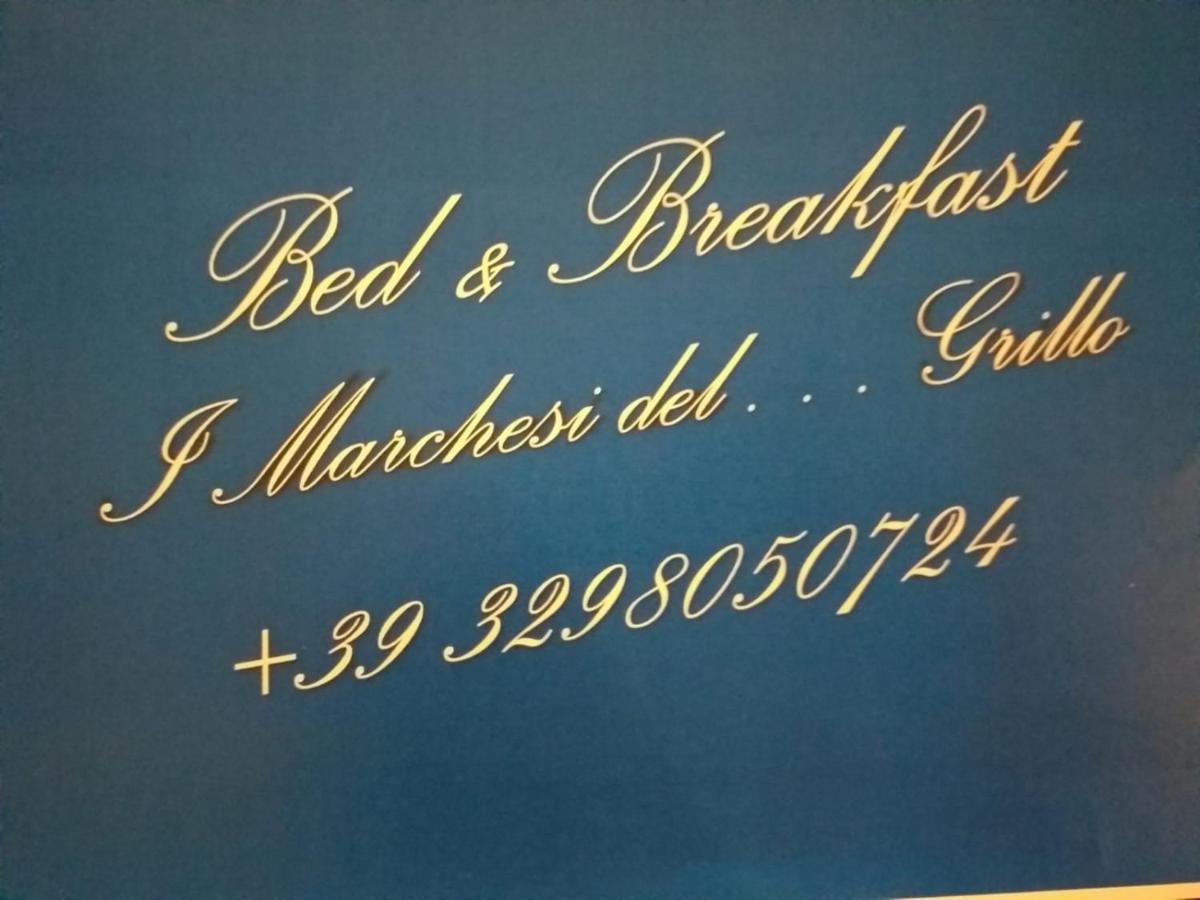 I Marchesi Del Grillo - Vicinanze Stazione, Campus, Policlinico Bed & Breakfast Bari Exterior photo