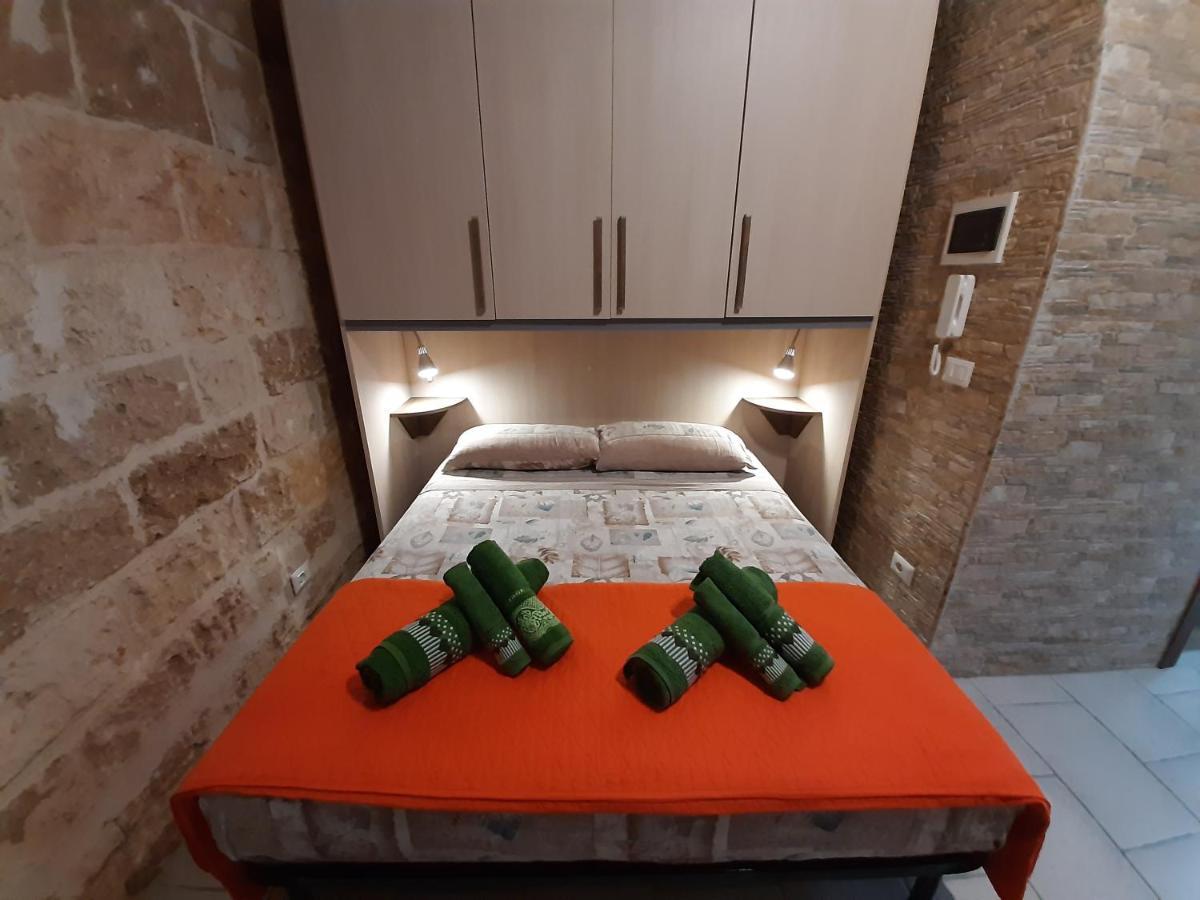 I Marchesi Del Grillo - Vicinanze Stazione, Campus, Policlinico Bed & Breakfast Bari Exterior photo